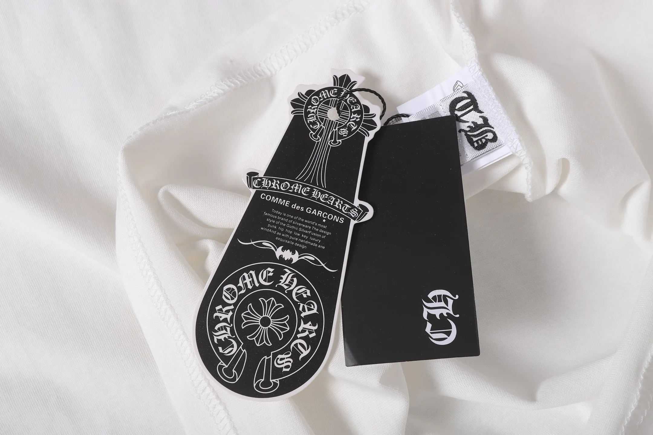 P150 Cross-border running quantity model, please do not place an order if you are pursuing quality - Chrome Hearts/Chrome Hearts colorful horseshoe printed short-sleeved T-shirt - High weight, high density and high quality. The wool is soft, delicate and skin-friendly. It feels soft and silky. It has excellent warmth and skin-friendly properties. - Custom-woven and custom-dyed, no color difference, regardless of fabric or workmanship details. Comparing with the ordinary version on the market -Colour: black white -Size: S M L XL